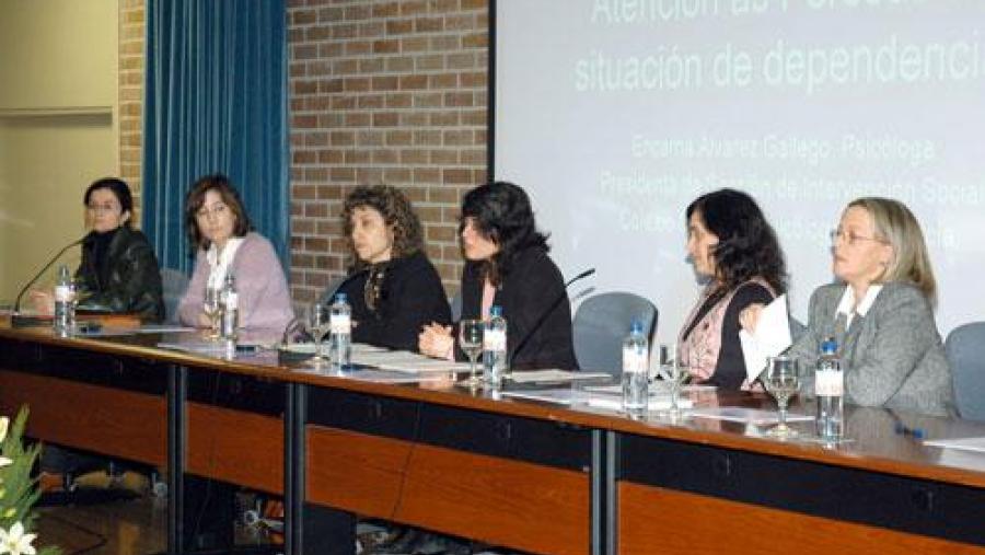 A vicerreitora Mª Paz García Rubio presidiu o acto conmemorativo da festividade do patrón de Psicoloxía