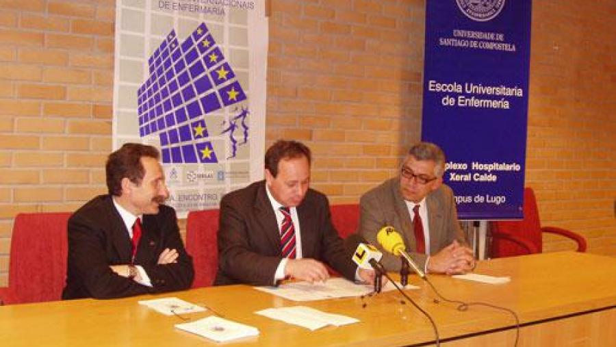 De esquerda a dereita, José Luís Díaz, Carlos Herrero e Miguel Fernández durante a presentación das Xornadas