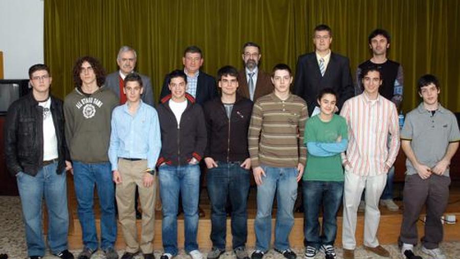 Os gañadores da fase local da XVIII Olimpiada Española de Física recibiron os seus premios
