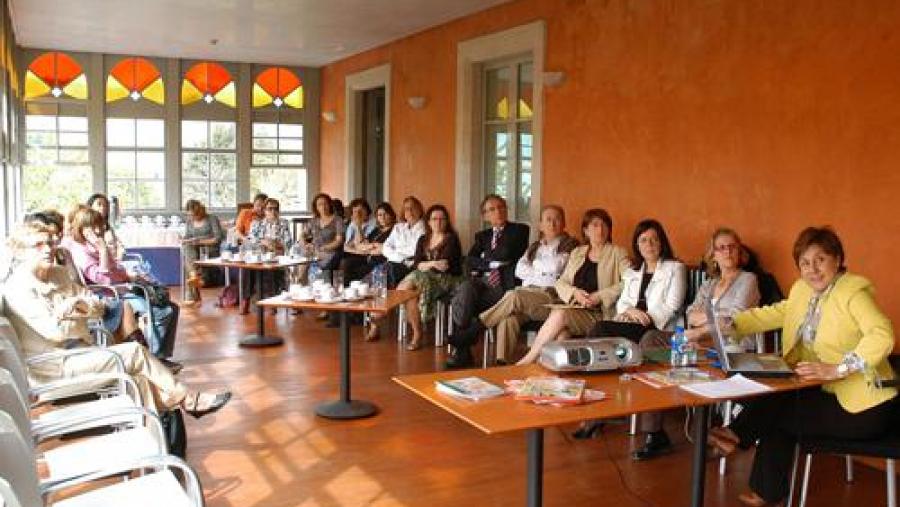 O Seminario Mulleres e Universidade da USC reuniuse coa conselleira de Educación da Junta de Andalucía, Cándida Martínez