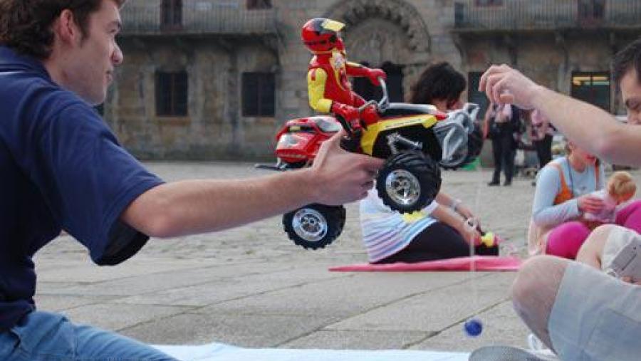 As primeiras performances dos estudantes de Ciencias da Educación tiveron lugar no Obradoiro