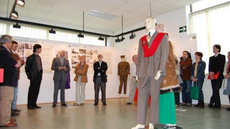 Un momento da inauguración, que tivo lugar o xoves 5 na Facultade de Veterinaria