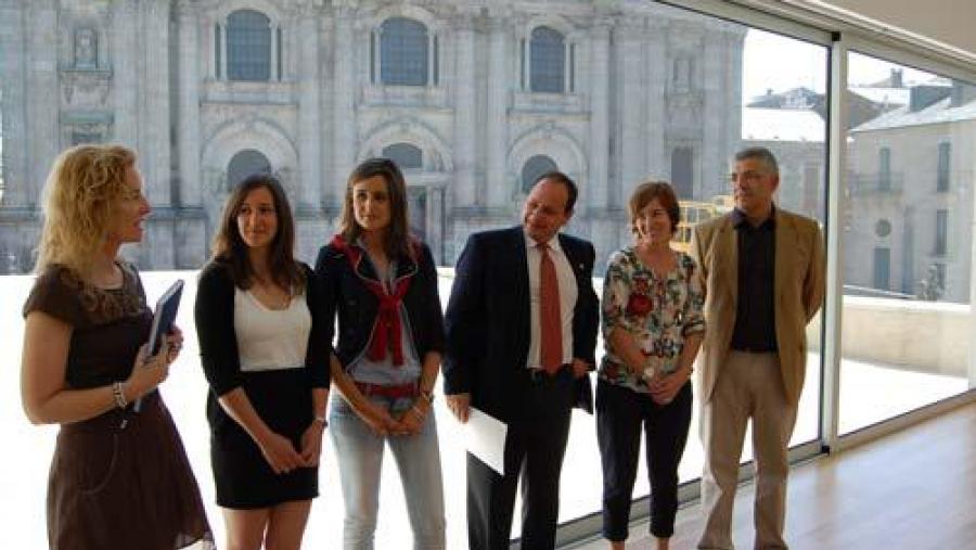 De esquerda a dereita, María Asunción Núñez Magdalena, Paula Tato, Coral Zolle, Carlos Herrero, Marta Miranda e Miguel Fernández
