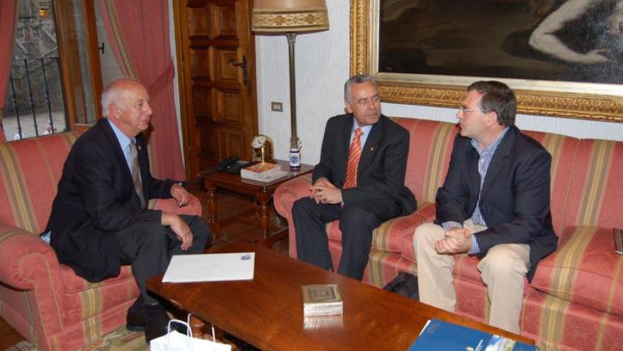 De esquerda a dereita, Juan Casares, José Barbosa e Francisco Campos en San Xerome