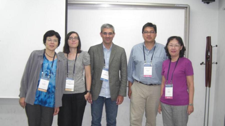 Algúns dos membros do grupo Litmecom nunha xuntanza de traballo do proxecto celebrada en Seúl