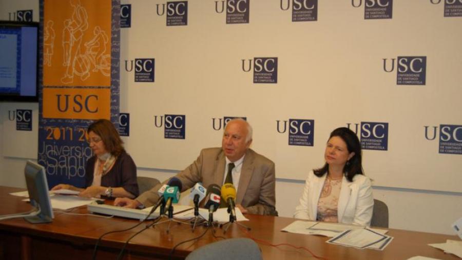 A USC oferta para o vindeiro curso 49 graos e 74 másteres universitarios