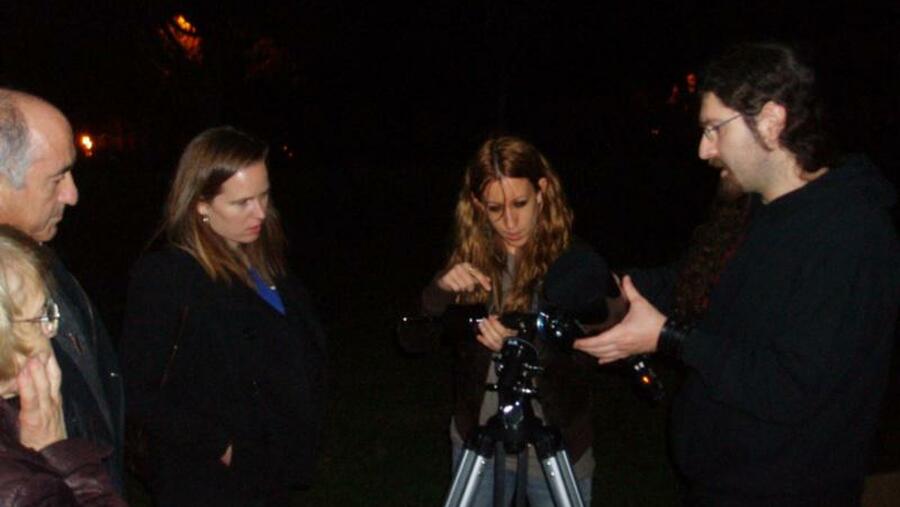 Participando nunha observación nocturna