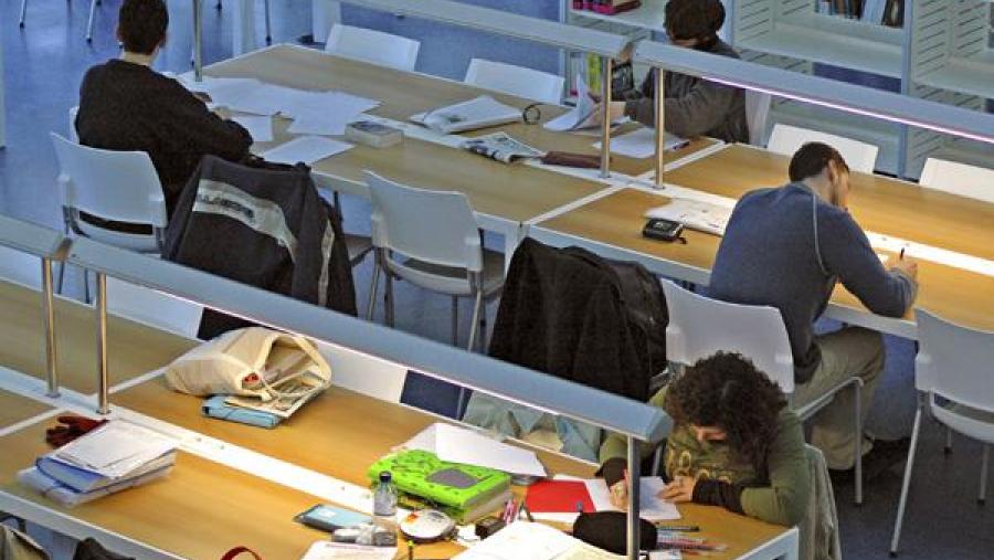 Comeza o período de horario extraordinario de apertura na Biblioteca Universitaria