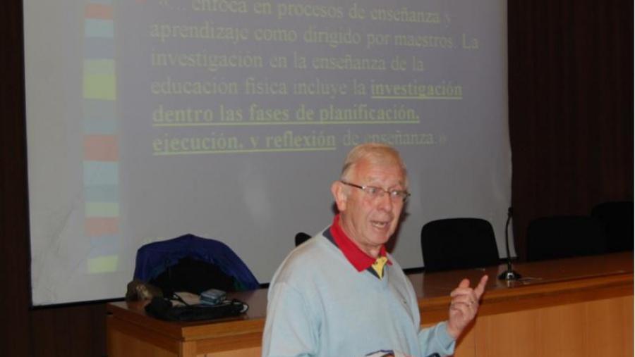 Un dos momentos da conferencia de Maurice Piéron na Facultade de Formación do Profesorado de Lugo