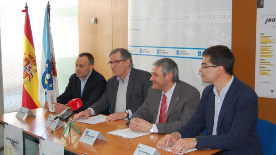 A presentación do programa 'Punto e seguido' contou coa presenza (de esquerda a dereita) de Antón Bao, José Carlos R. Andina, Pedro García Herradón e Mario Outeiro