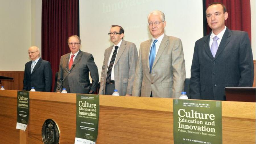 Reflexionan en Filosofía sobre cultura, educación e innovación