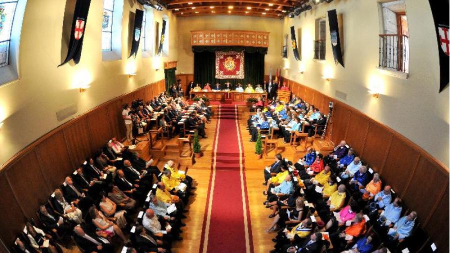 O acto contou coa participación de numerosas autoridades académicas e civís