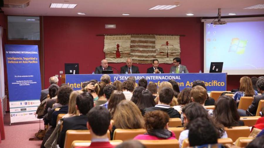 O seminario celébrase na Facultade de Dereito. Foto: Alfonso-Servimav USC
