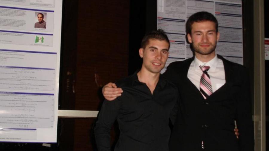 De dereita a esquerda, Adrián Fernández e Yago Bea