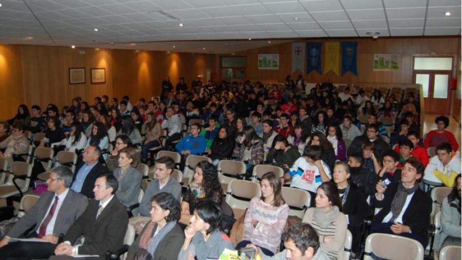Público asistente ao acto 'De Leonardo a nós', na Facultade de Ciencias do Campus de Lugo