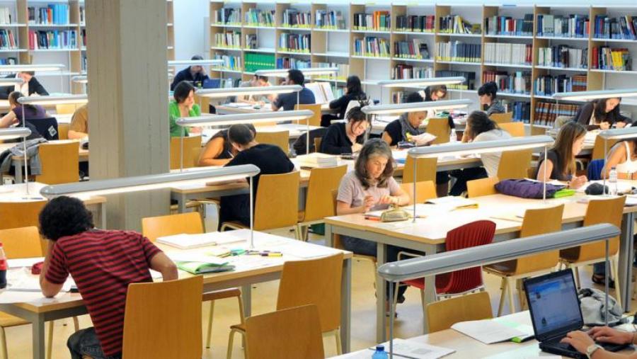 A USC destinará ao período de exames máis de 2.000 postos de lectura en horario extraordinario