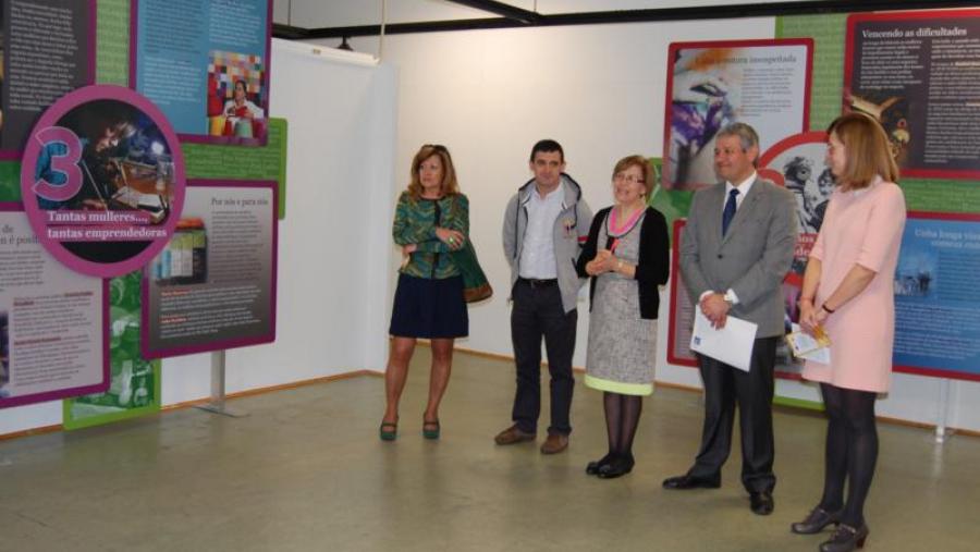 Carmen Varela, Germán Santamarina, Benita Silva, Pedro García Herradón e Eva López, na inauguración da mostra