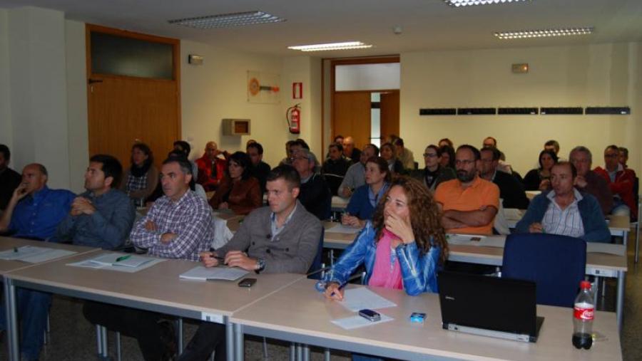 Asistentes as xornadas sobre podoloxía en porcino, organizadas por Agavepor na Facultade de Veterinaria