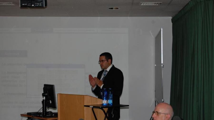 Fernando Pérez Rodríguez, na defensa da súa tese de doutoramento na Politécnica