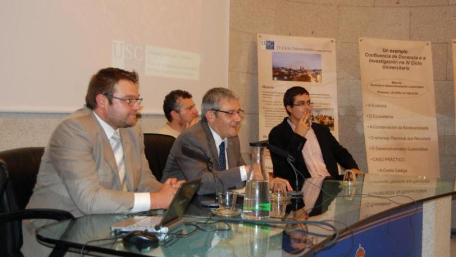 Álvaro Santos, Pedro García Herradón, Emilio Carral e Mario Outeiro, na presentación dos estudos de IV Ciclo en Lugo