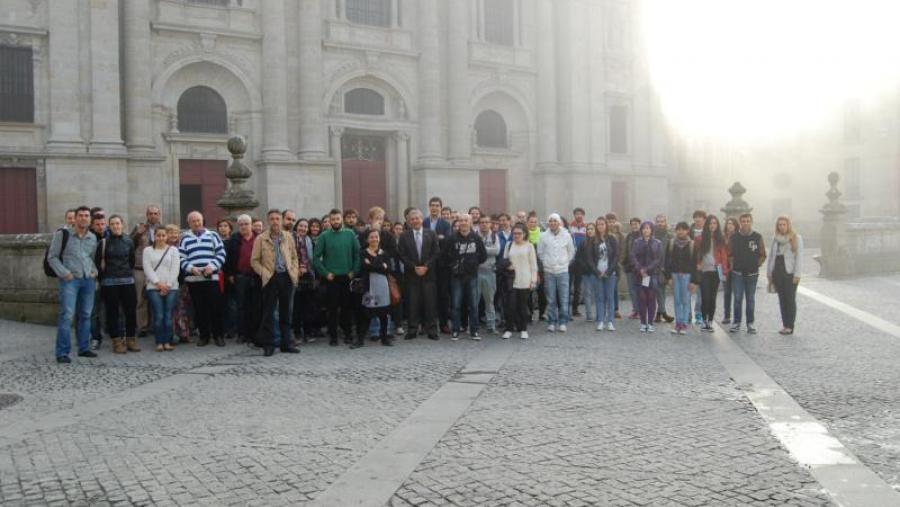 Eduardo Ochoa, Pedro García Herradón e Mario Outeiro, cos participantes do XIX Maratón Fotográfico do Campus