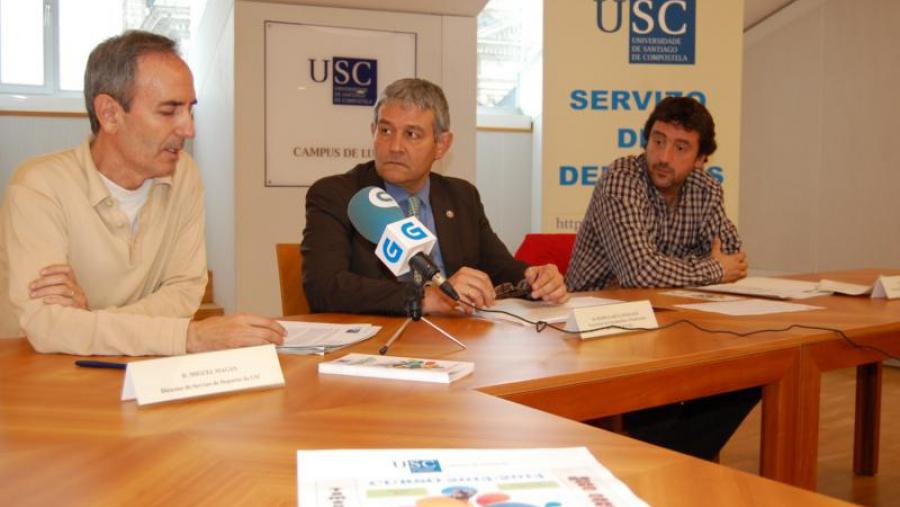 De esquerda a dereita, Miguel Magán, Pedro García Herradón, e Jesús Castro, na presentación da oferta deportiva da USC no campus de Lugo