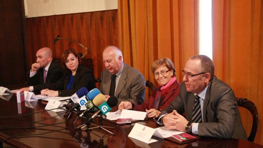 De dereita a esquerda, Juan Blanco, Benita Silva, Juan Casares, Susana López e Juan Monterroso (Foto: SERVIMAV-USC)
