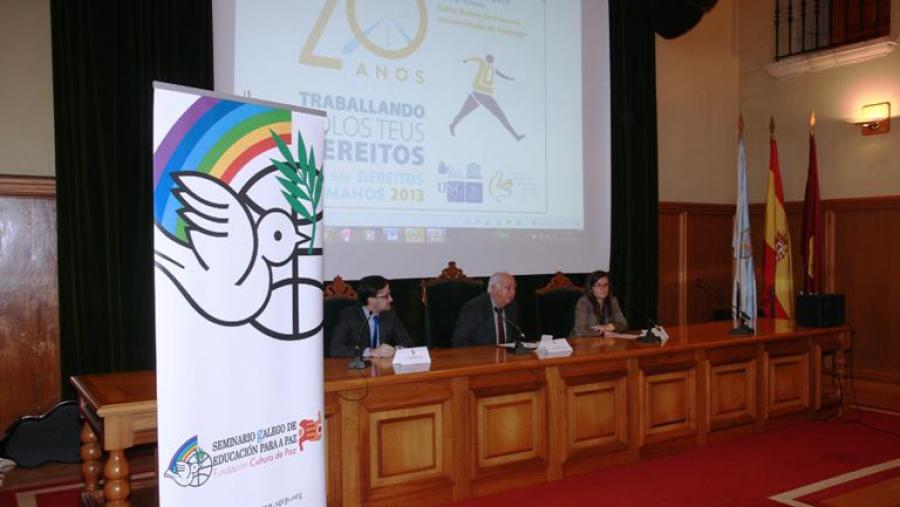 A sesión desenvolveuse este martes no Salón Nobre do Colexio de Fonseca. Foto: Servimav-USC