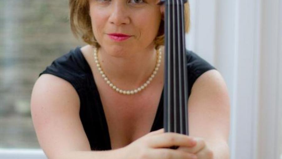 Carolina Landriscini, co seu violonchello