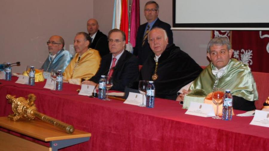 O reitor Juan Casares preside o acto academico da festividade de San Tomé, en Humanidades