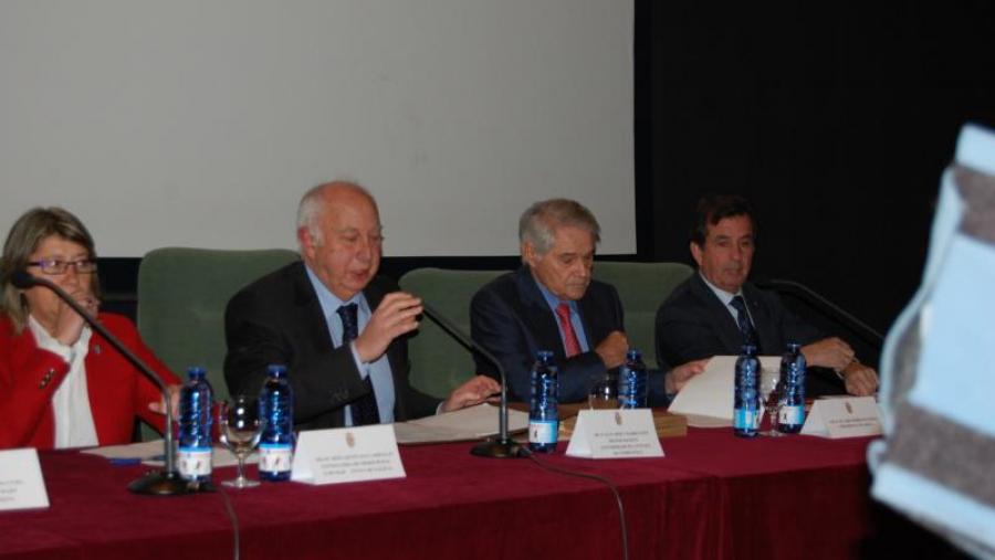 Rosa Quintana, Juan Casares, Álvaro Rodríguez Eiras e Carlos del Álamo, na entrega do XIV Premio Aresa
