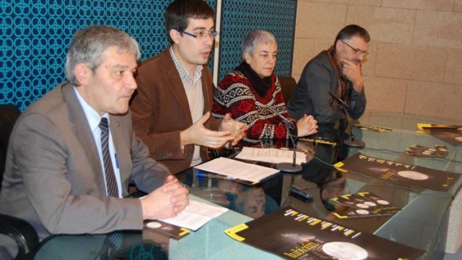Pedro García Herradón, Mario Outeiro, Carmen Basadre e Xosé Lois Romero, na presentación do ciclo Lubicán
