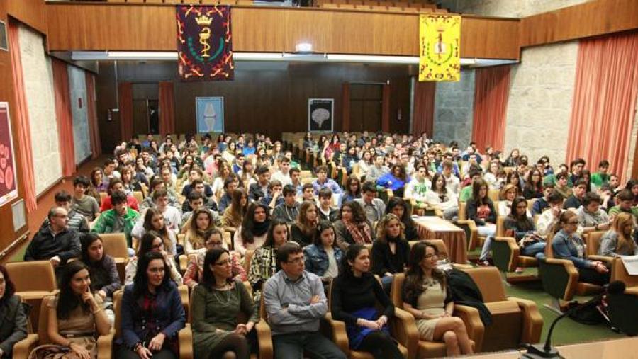 Participaron preto de 250 rapaces e rapazas de seis centros de ensino secundario de Compostela. Foto: Servimav-USC