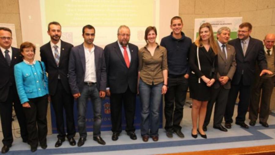 Bueno, Álvarez de Mon, Calaza, Díaz, Orozco, Pazos, Campo, Barcia, García, Santos e Giménez de Azcárate, na Deputación de Lugo