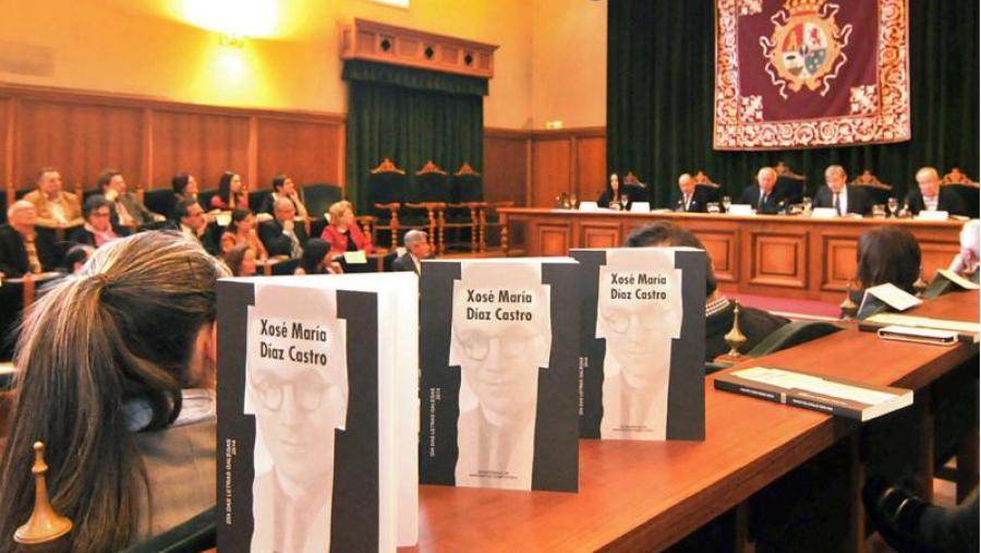 O Salón Nobre de Fonseca acolleu o acto literario do Día das Letras Galegas. Foto: Santi Alvite