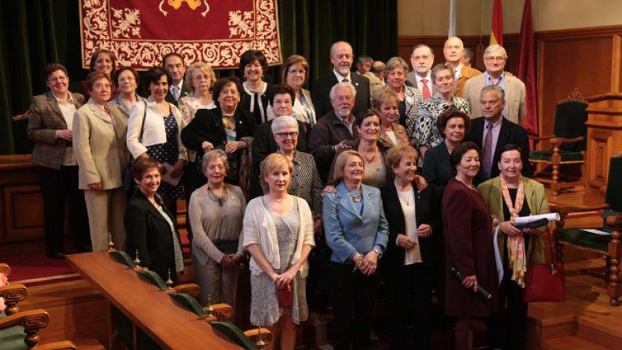 As promocións de Graduados Sénior e Graduados Superior Sénior recibiron os seus diplomas e insignias (Foto: Servimav-USC)