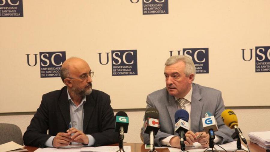 Presentaron os datos o reitor Juan Viaño e o vicerreitor Roberto López (Foto: SERVIMAV-USC)