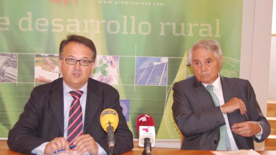 Javier Bueno e Álvaro Rodriguez Eiras, na presentación das bases do XV Premio Aresa