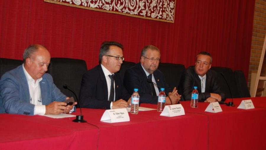 Ojea, Bueno, Orozco e Guaita, na inauguración da nova edición do Máster en Enxeñaría da Madeira Estrutural da USC