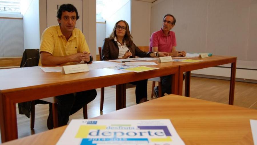 Castro, Silva e Magán, na presentación da oferta deportiva da USC en Lugo