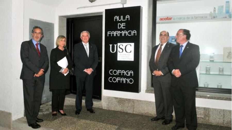 A USC inaugura en Farmacia unha aula que simula unha oficina farmacéutica na que se desenvolverá a docencia práctica