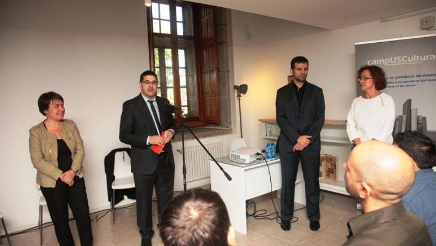 Unha mostra fotográfica na Biblioteca Internacional da Diversidade Cultura achega a evolución no tempo da cultura xitana