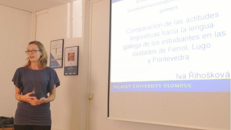 Unha investigadora checa analiza a consideración social do galego a través das actitudes lingüísticas do alumnado de Ferrol, Lugo e Pontevedra