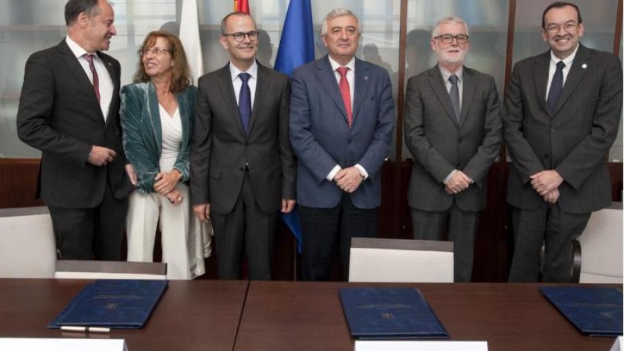 As universidades galegas asinaron un convenio coa Consellaría para o desenvolvemento dos servizos de apoio á investigación
