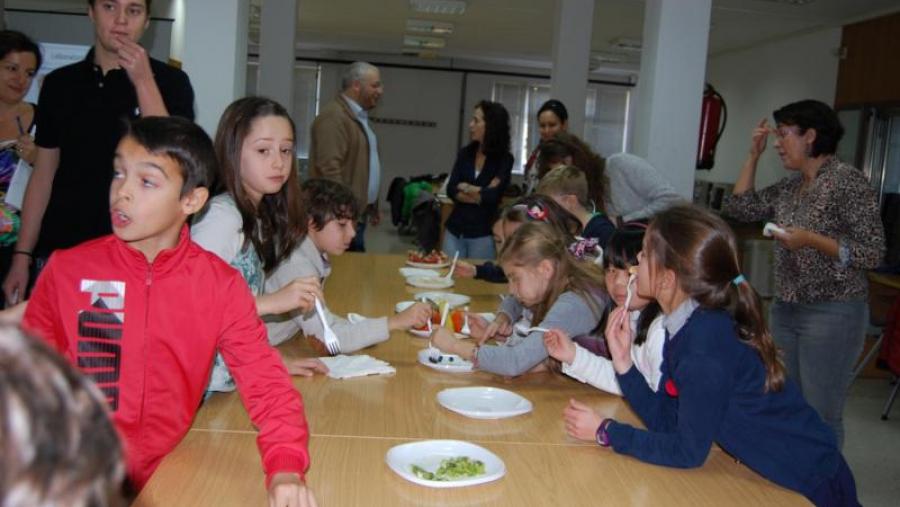 Escolares nun obradoiro sobre consumo de alimentos