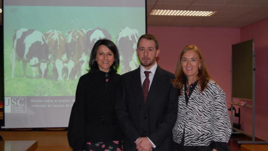 De esquerda a dereita, Marta López Alonso, Francisco Rey Crespo e Marta Miranda