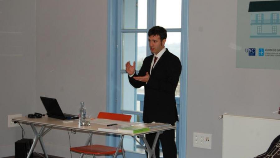 Miguel Ángel Domínguez defendeu a súa tese no Ibader