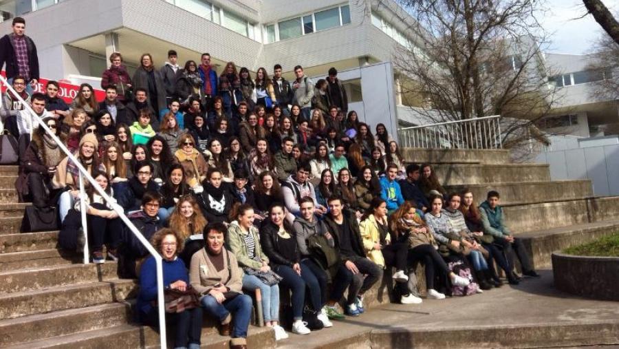 Participantes nas probas da VI Olimpíada Galega de Xeoloxía na Facultade de Bioloxía