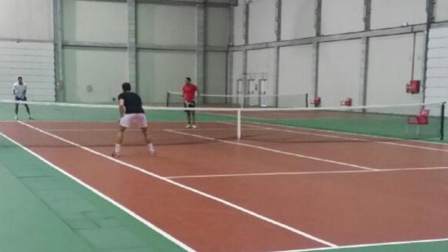 Participantes no I Campionato Galego Universitario de Tenis, nun dos partidos disputados no Pazo de Feiras e Congresos de Lugo