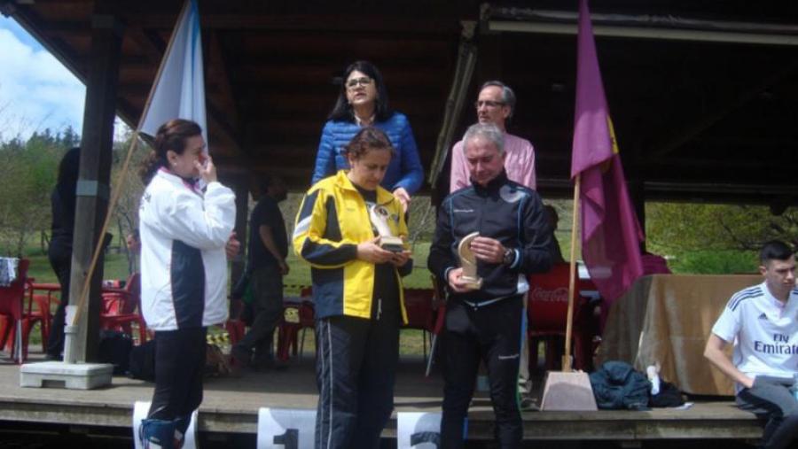 Representantes das tres universidades nun instante da entrega de premios na modalidade por equipos